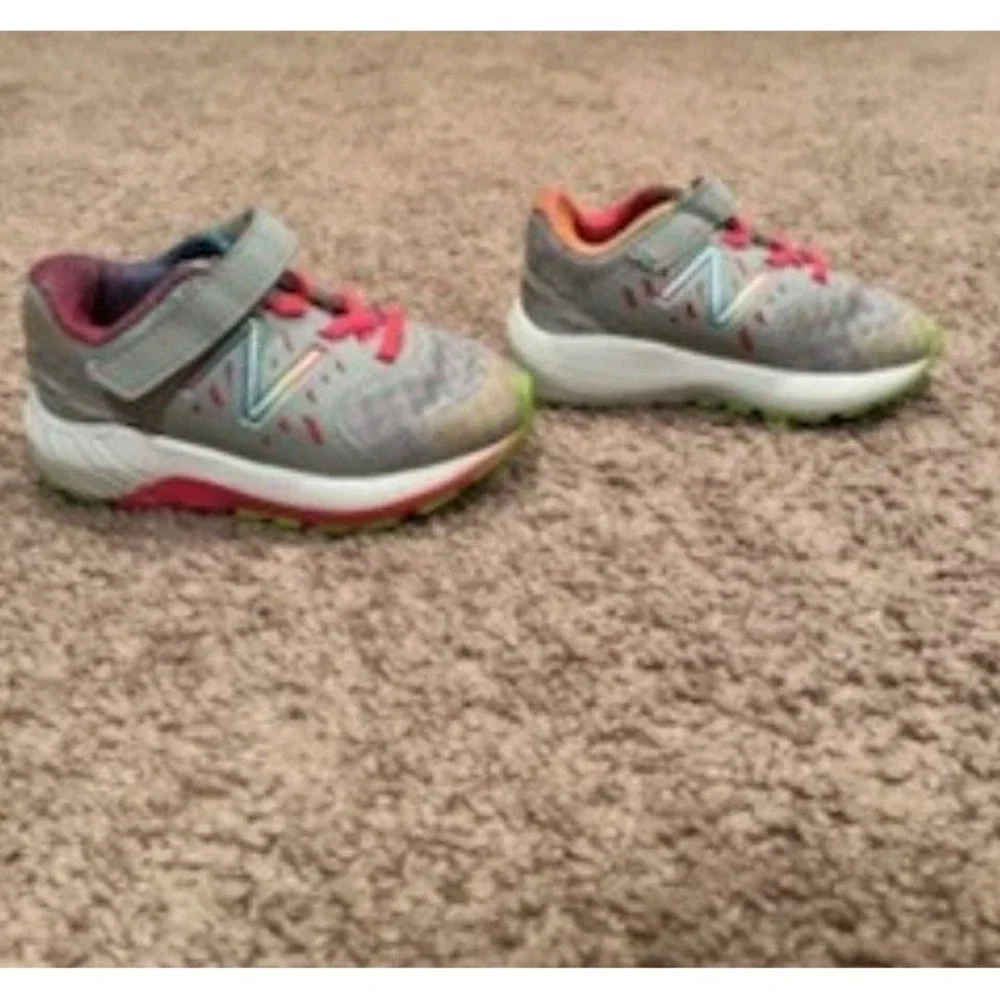 New‎ Balance RAINBOW Fuel Core Urge Sneakers/Shoes Toddler Size 6
